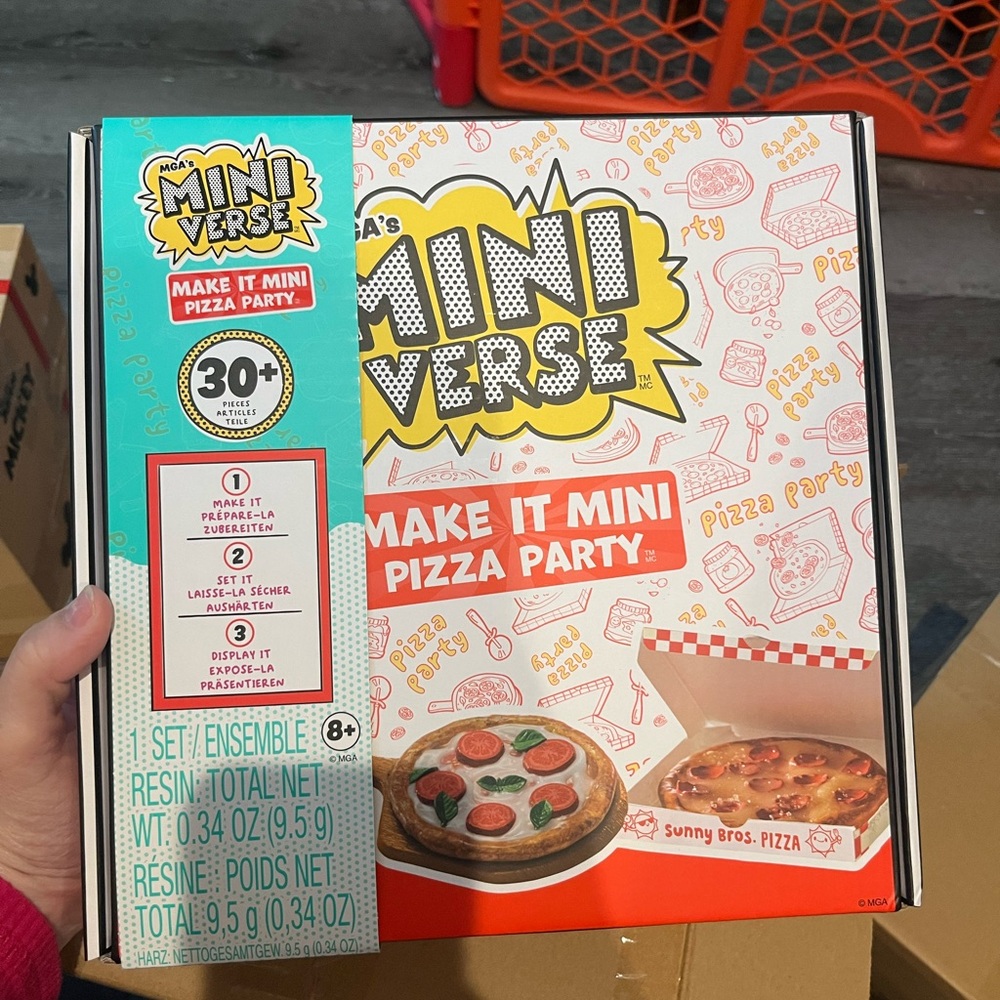 NEW IN BOX Mini Verse Pizza